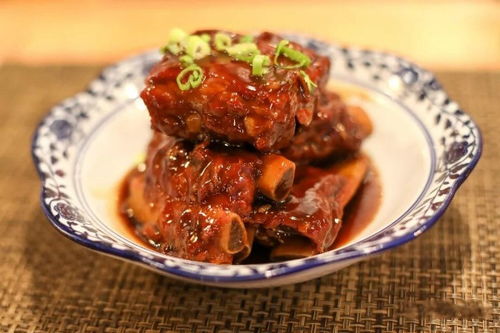 讓這條見(jiàn)過(guò)世面的排骨告訴你 吃排骨的一百種理由